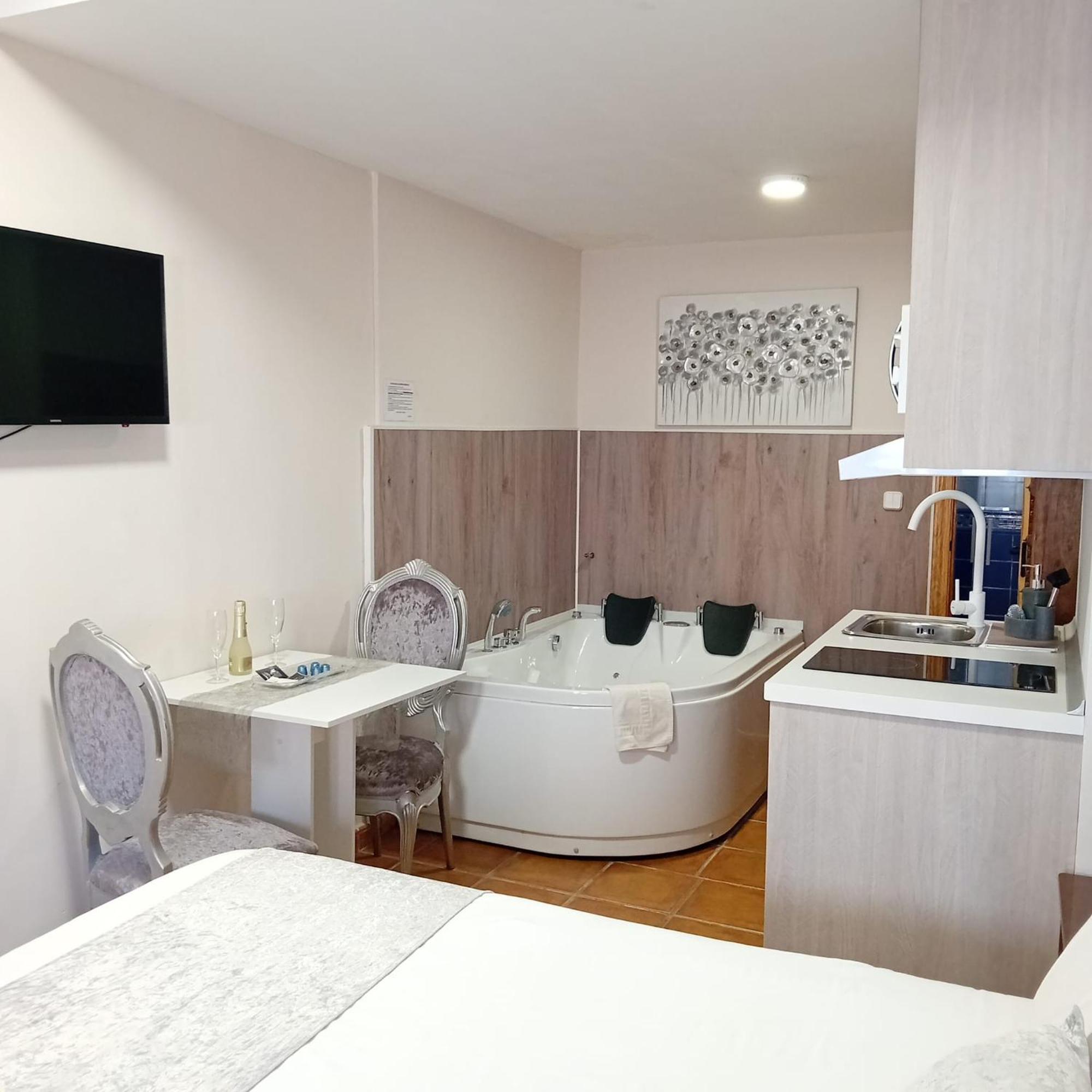 Biosfera Suites Palomera Room photo